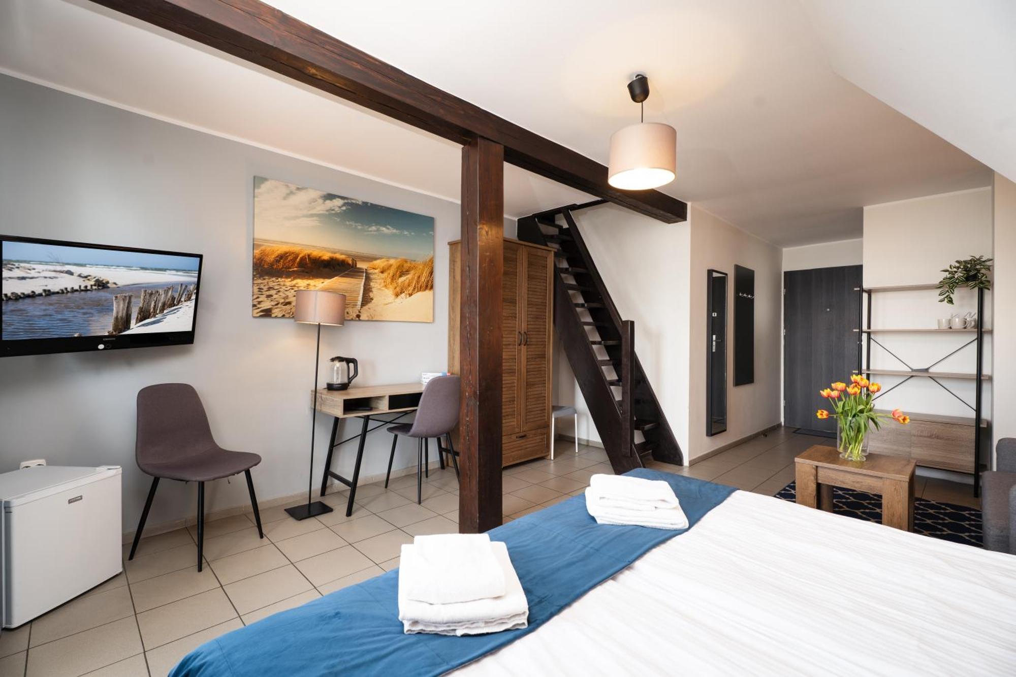 Hotel Male Morze à Chałupy Extérieur photo